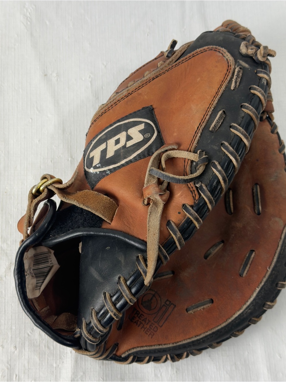 Louisville Slugger TPS F205 Catchers Mitt Right Hand Thrower